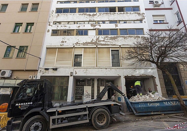 Arranca en el antiguo colegio Licenciados Reunidos de Cáceres la obra para la construcción de 12 pisos